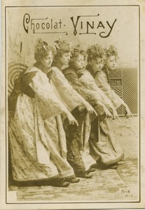 France Chocolat Vinay 5 girls pointing down Old Chromo Photo Falk 1890's