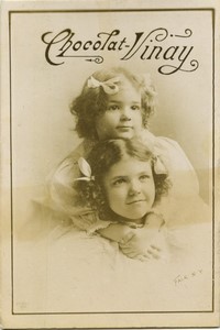 France Chocolat Vinay 2 young girls sisters? Old Chromo Photo Falk 1890's