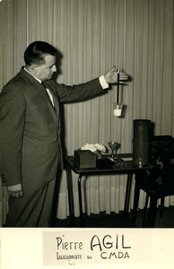 France Pierre Agill CMDA magician illusionist portrait Old photo 1960 #1