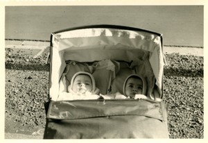 France 2 babies in double stroller pram Old Photo 1960