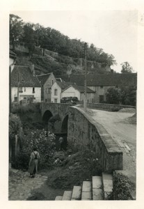 France Semur en Auxois Bridge Old Amateur Photo snapshot 1957
