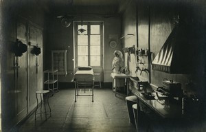 France Hopital Militaire interieur Infirmiere ancienne Carte Photo RPPC 1920