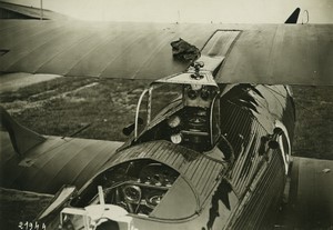 France Poste de pilotage de l'avion Breguet 19 Point d'interrogation de Costes et Bellonte ancienne Photo Rol 1929