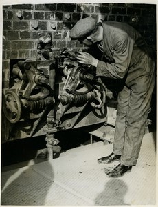 Derbyshire Bolsover world's largest smokeless fuel plant Coalite Old Photo 1937