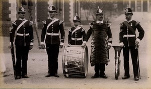 United Kingdom military music Bandsmen The Buffs East Kent Old Photo FGOS 1890