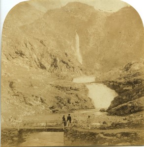 France Pyrenees Cascade pres de Luchon Ancienne Demi Stereo Photo 1865