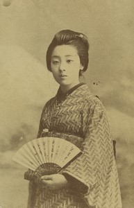 Japon portrait de Jeune Fille Eventail Ancienne Photo Cabinet 1890