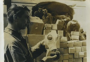 Germany Frankfurt Gas masks shipment for Israel Old Photo 1967