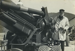 Japan Inuyama Defense Expo Tourist with Camera Old Photo 1959
