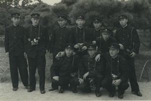 Japon Shimonoseki? groupe d'etudiants photographes Ancienne Photo 1959 #1