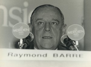 France Paris Portrait de Raymond Barre au Forum de l'Expansion Economie Ancienne Photo 1987