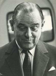 France Paris Portrait de Raymond Barre a L'Heure de Verity Emission Politique Ancienne Photo 1987