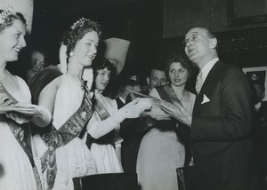 France Paris Jacques Feron with the Queen of the Halles Centrales Old Photo 1960