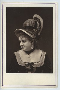 Actrice Marie Desclauzas Theatre des Varietes Ancienne carte cabinet photoglyptie 1875