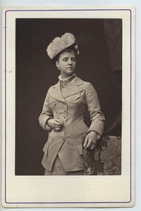 Madame Oceana Theatre Porte St Martin Old Petit Cabinet card woodburytype 1875