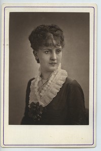 Alice Lody Actress Theatre des Nations Old Nadar Cabinet card woodburytype 1875