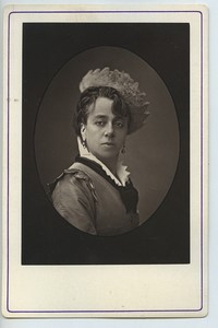 Marguerite Macé-Montrouge Actrice Theatre Athenée Comique Ancienne Tourtin carte cabinet photoglyptie 1875