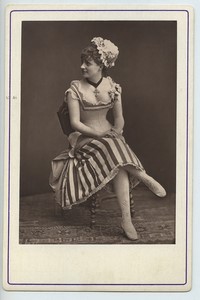 Mme Marie Albert Theatre Opera Ancienne carte cabinet photoglyptie 1875