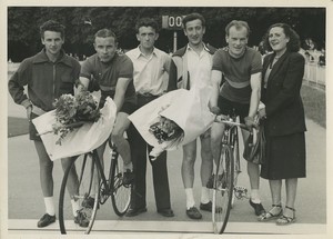 France Paris? Course Cycliste Amateur Velodrome? Gagnants? Ancienne Photo vers 1940 #2