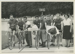 France Paris? Amateur Cycling Race Track Cyclists Old Photo c1940