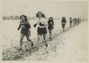 France Humanité Women Cross country running Championships Old Photo 1947 #1