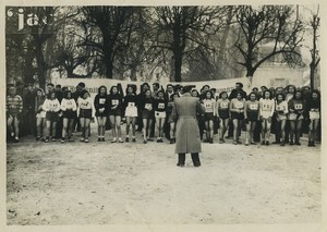 France Mery sur Oise Women Cross country running Championships Old Photo 1947
