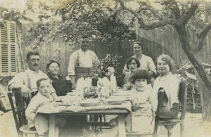 France Romainville Family Sunday lunch in the garden Old snapshot Photo 1930
