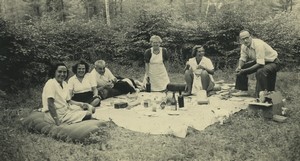 France Campagne Dejeuner Pique-nique au bois Ancienne Photo Amateur 1950