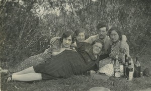 France Group picnic in field Countryside Cinzano Alcohol Old snapshot Photo 1930
