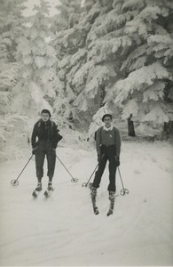France sports Skiing 2 young men Old snapshot Photo 1950