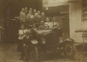 France Large group in old banger Automobile Old snapshot Photo 1930