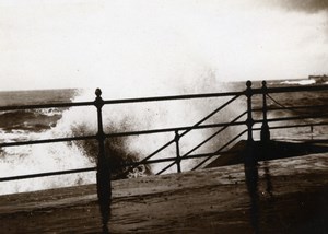 North Yorkshire Scarborough Rough Sea Beachfront Holidays old Amateur Photo 1900