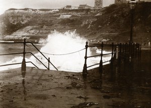 North Yorkshire Scarborough Rough Sea Beachfront Holidays old Amateur Photo 1900