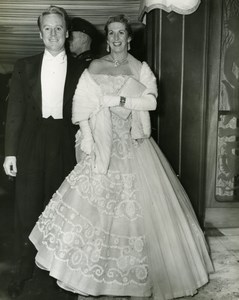 Actor Van Johnson and Wife Leicester Square Odeon London Old Press Photo 1951