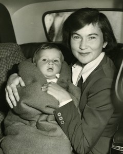 Natalie Robert Newton's Wife and Son Nicholas Old Press Photo 1951