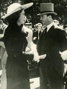 Prince Aly Khan & Actress Joan Fontaine in Paris Old Press Photo 1951