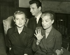 Danielle Godet Simone Signoret Yves Montand London Film Festival Old Photo 1953