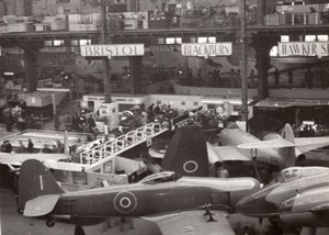 Paris Grand Palais Salon de l'Aeronautique Hawker Sea Fury Avion de Chasse Ancienne Photo 1946