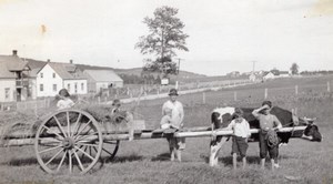 Canada Quebec Gaspésie Anse au Gascon Farmer Family Kids Old Snapshot Photo 1920