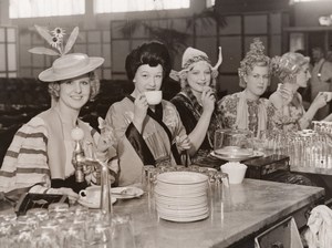 London Olympia Hair and Beauty Fair Tea Break Women Fashion Old Photo 1930