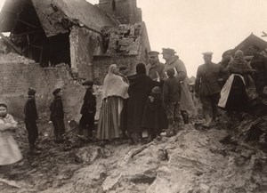 France WWI British Troops Western Front Village Ruins Old Photo 1914-1918