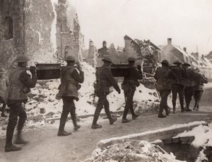 France WWI British Western Front Artillery Soldiers Resting Old Photo 1914-1918