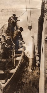 WWI British Navy Destroyer Torpedo Practice Sailors Old Photo 1914-1918