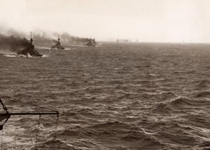 British Navy Line of Battleships war time WWI Old Photo 1914-1918