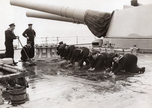 WWI British Navy Battleship Sailors scrubbing Bridge HMS Royal Oak Photo 1917