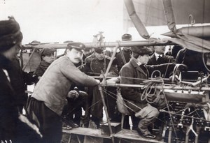 France Aviation Dirigeable Willows City of Cardiff Poste de Pilotage Ancienne Photo 1910