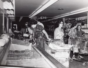 USA Scene at the Air Force Base Supermarket Military Old Photo 1964