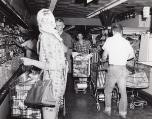 USA Scene at an Air Force Base Supermarket Military Old Photo 1964