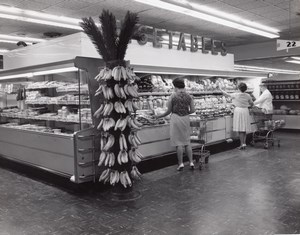 USA Banana Stand Air Force Base Supermarket Military Vegetables Old Photo 1965