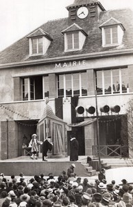 Paris World Fair Theatre Stage Moliere Medecin Volant Play Old Photo 1937